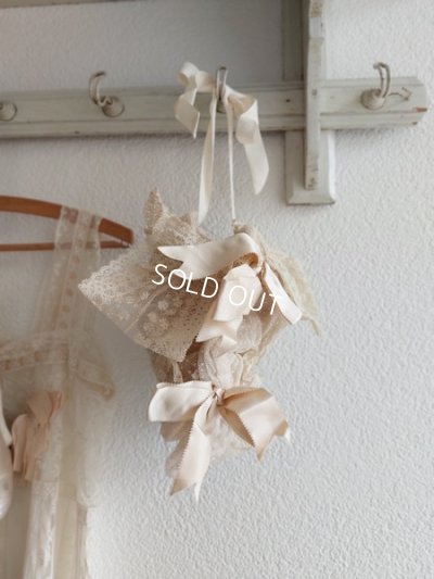 画像7: アンティークワックスオーナメント付きレースポーチ