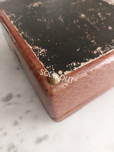 画像15: アンティーククッション付ハンカチボックス