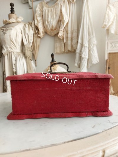 画像13: アンティーククッション付ボックス