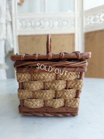 画像12: アンティーククッション付ソーイングバスケット