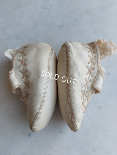 画像4: アンティーク白いベビーシューズ