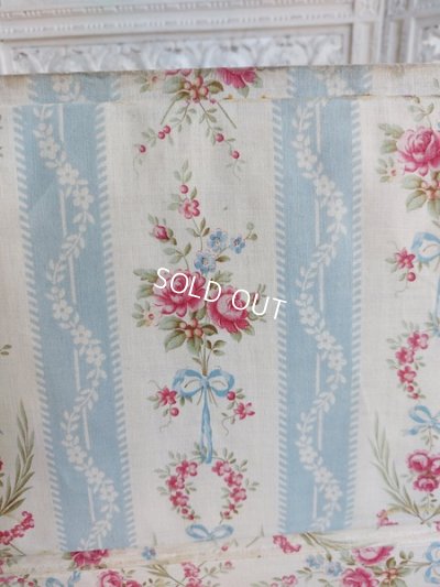 画像2: アンティークローズ柄カルトナージュボックス