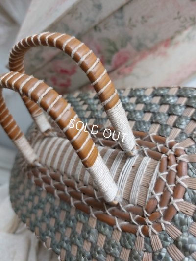 画像15: アンティーククッション付バスケット