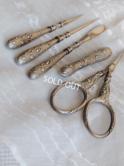 画像10: アンティークシルバーソーイングセット