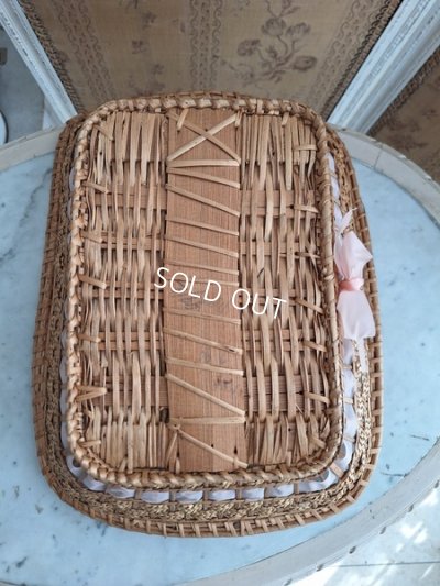 画像16: アンティーククッション付きバスケット