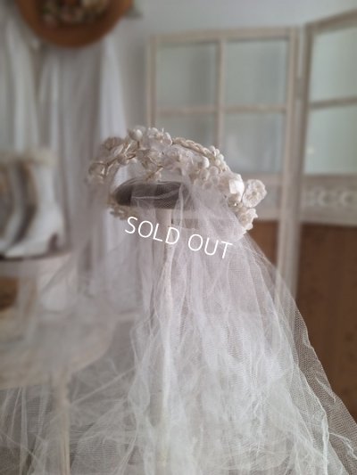 画像12: ベール付きワックスフラワーティアラ