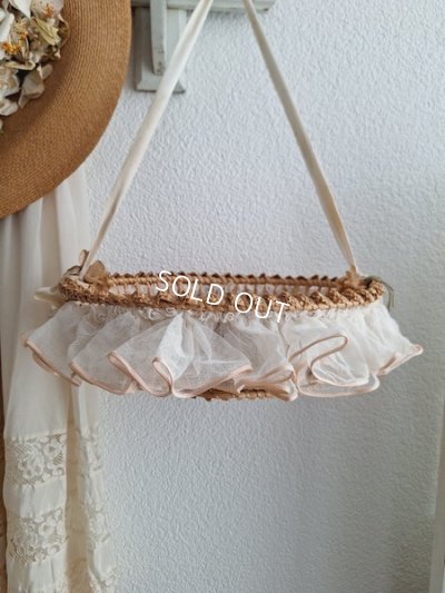 画像2: アンティークレースパニエ