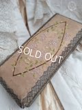 アンティーク刺繍ボックス