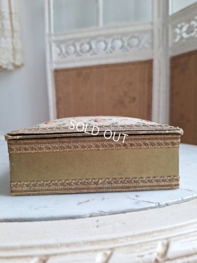 画像11: アンティーク花柄ボックス