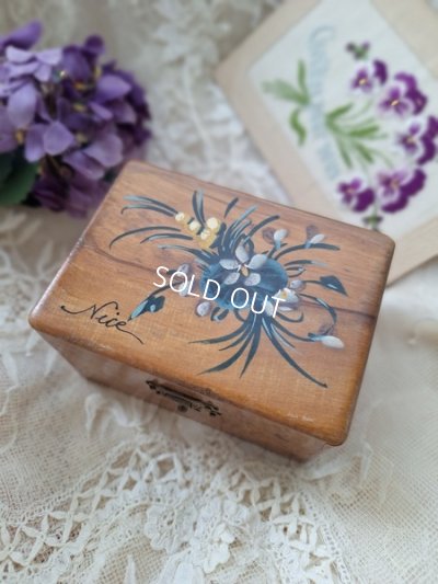mauchlinebox
