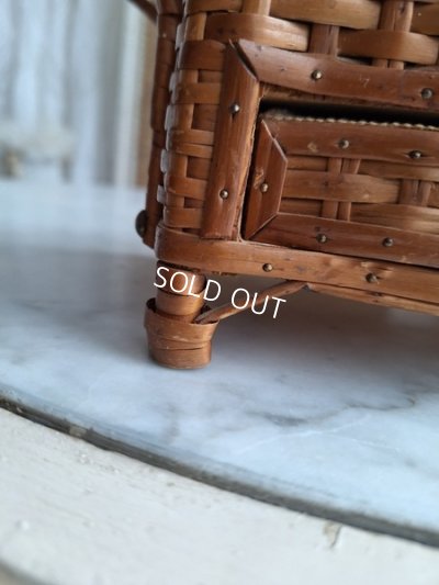 画像17: アンティークソーイングバスケット