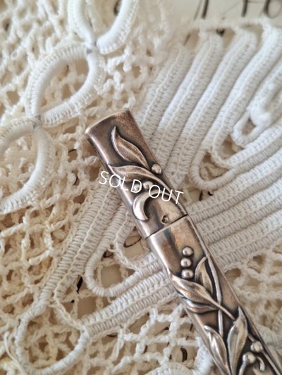 画像6: アンティークやどり木レリーフニードルケース