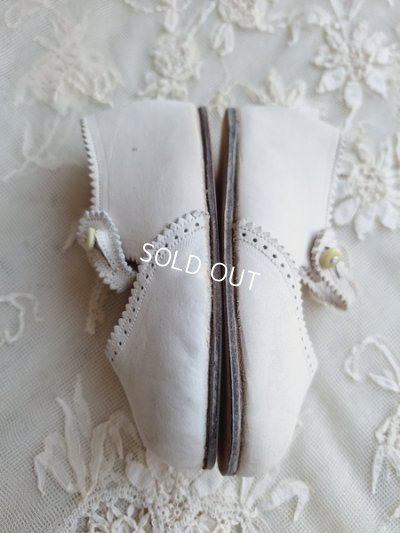 画像5: アンティーク白いベビーシューズ