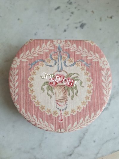 画像13: 花かご柄レース装飾ボックス