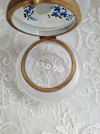 画像4: アンティークガラスパウダージャー