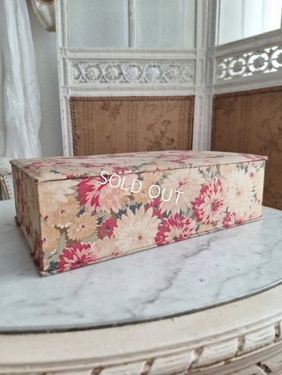 画像8: アンティークマーガレット柄カルトナージュボックス