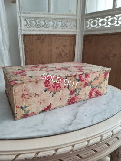 画像9: アンティークマーガレット柄カルトナージュボックス