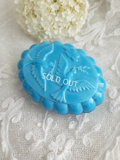 opalineglasssoapdish