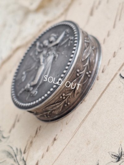 画像13: アンティーク天使レリーフケース