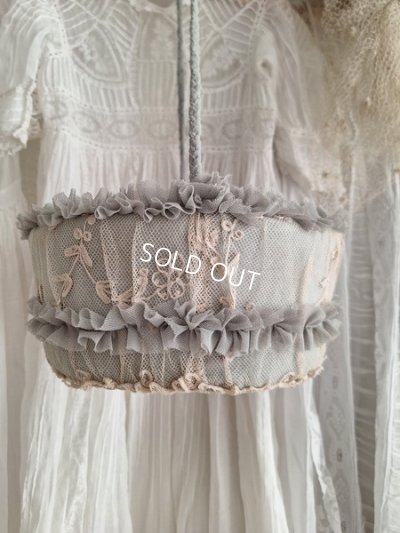 画像10: アンティークレースパニエ