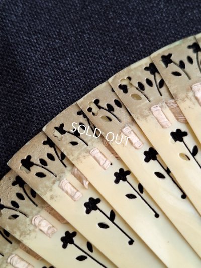 画像7: すずらん柄セルロイド扇子