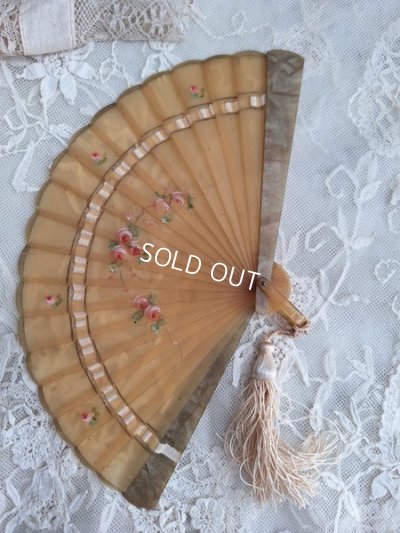 画像3: アンティークローズ手描きセルロイド扇子