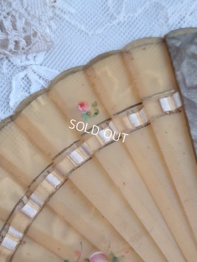 画像9: アンティークローズ手描きセルロイド扇子