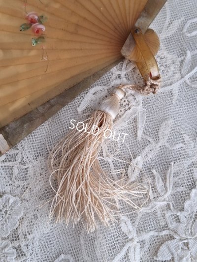 画像12: アンティークローズ手描きセルロイド扇子