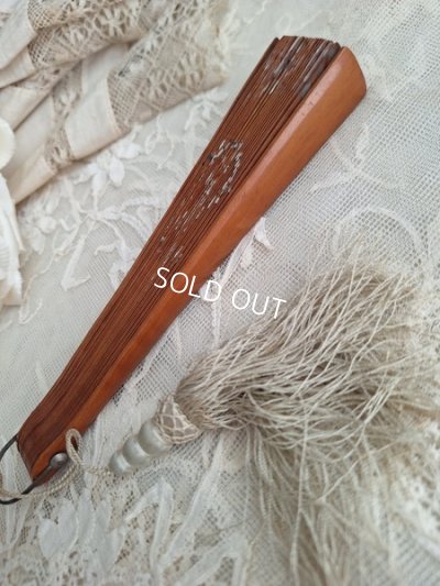 画像17: アンティークローズ手描きセルロイド扇子