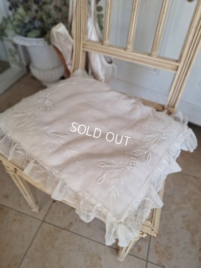 画像2: アンティークレースクッション