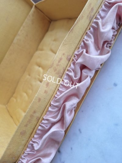 画像14: レース装飾ピンクの布箱