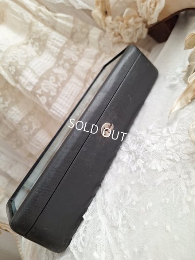 画像9: ガラス張りクッション付ハンドグローブケース