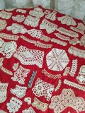 クロッシェ編み刺繍サンプラー