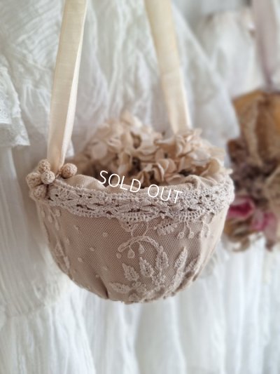 lacebasket