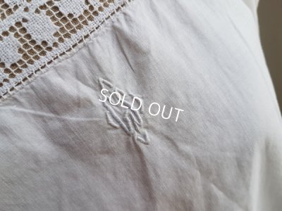 画像2: イニシャル入りブラウス