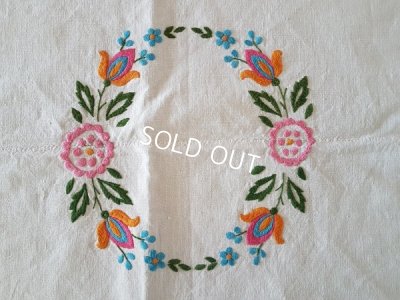 画像5: ハンガリアンリネン花柄刺繍テーブルクロス