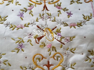 画像2: 刺繍シルクハンキーケース