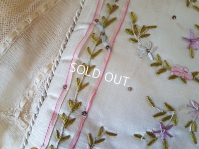 画像9: 刺繍シルクハンキーケース