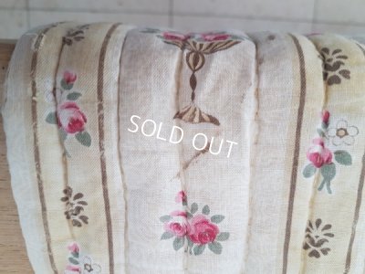 画像12: アンティ―クローズ柄キルト