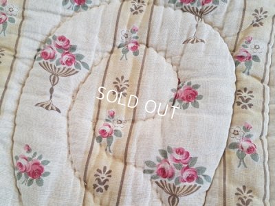 画像3: アンティ―クローズ柄キルト