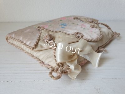 画像7: アンティークシルクハンキーケース