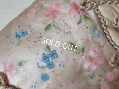 画像2: アンティークシルクハンキーケース