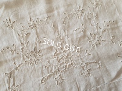 画像3: リボンとモノグラム入りカット刺繍ポーチ