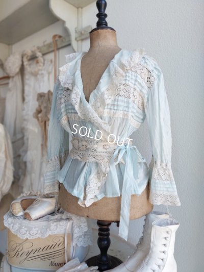 antiquelaceblouse