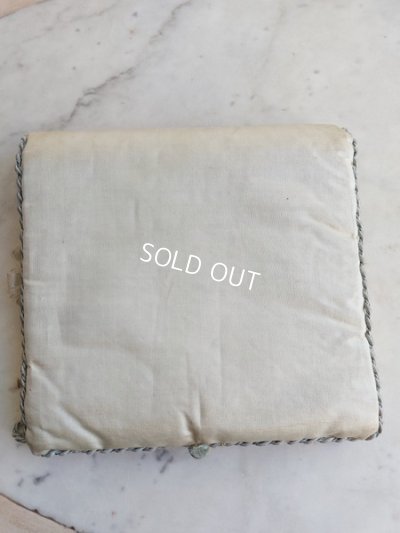 画像13: アンティークシルクハンキーケース