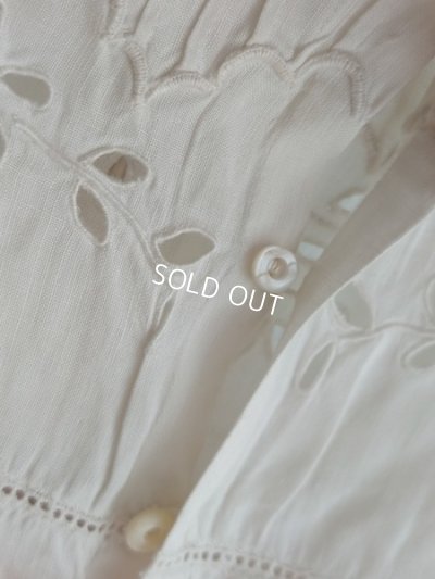 画像9: アンティークベビードレスとシューズ