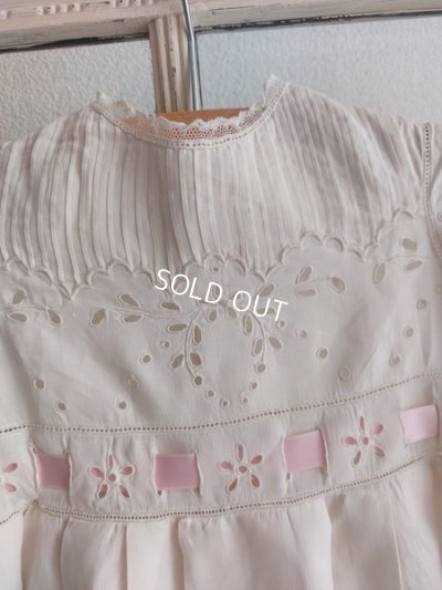 画像13: アンティークベビードレスとシューズ