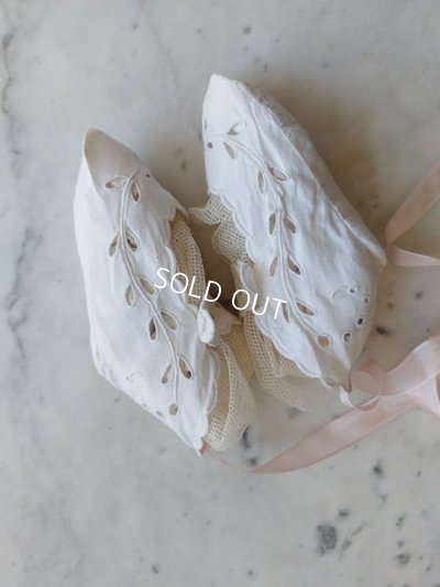 画像17: アンティークベビードレスとシューズ