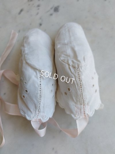 画像24: アンティークベビードレスとシューズ