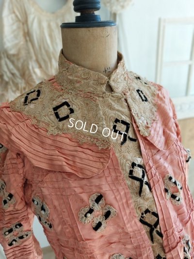 antiquebodice